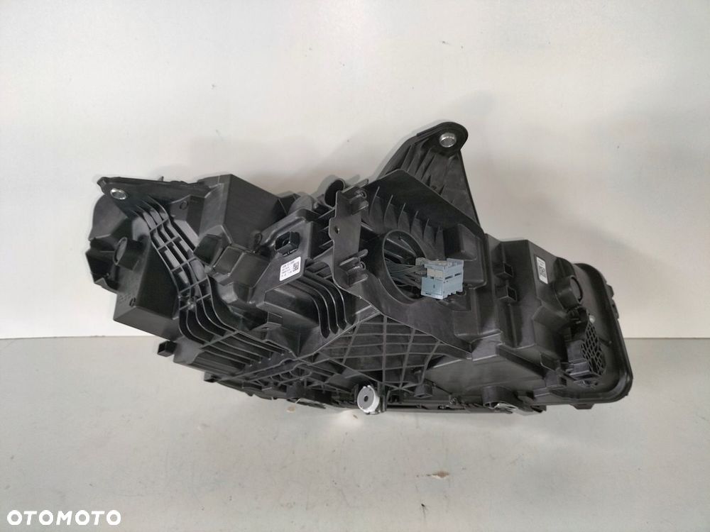 Lampa przednia lewa BMW 2 U06 ACTIVE TOURER 21- - 6
