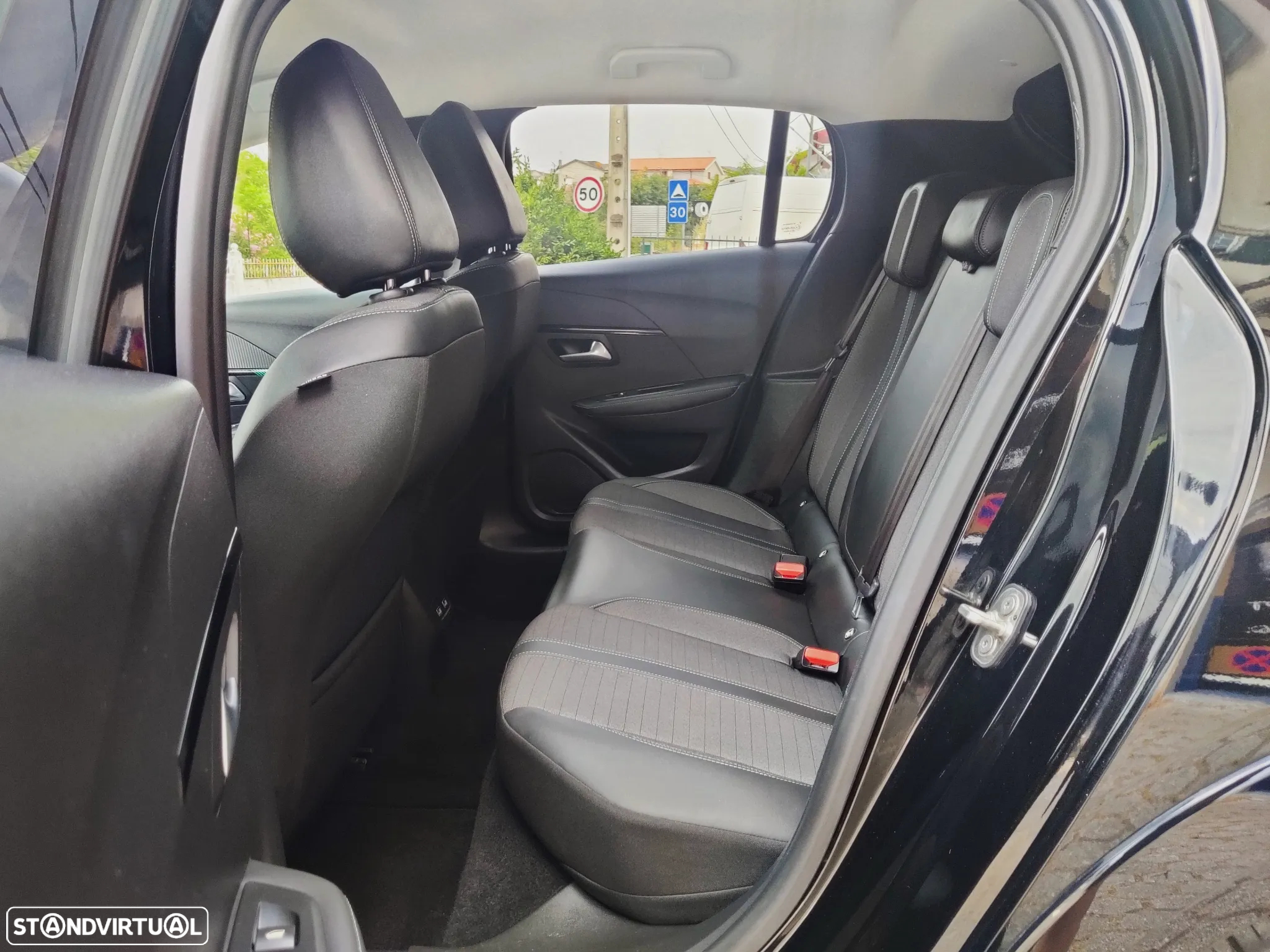 Peugeot e-208 50 kWh Allure - 15