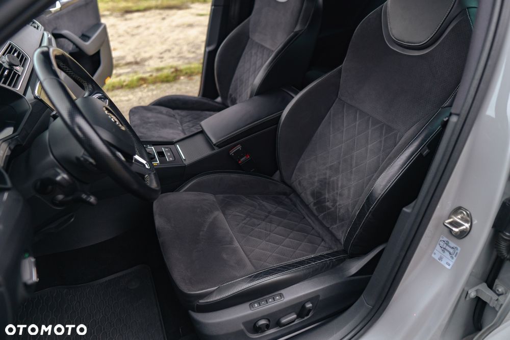 Skoda Superb 2.0 TDI 4x4 DSG SportLine - 17