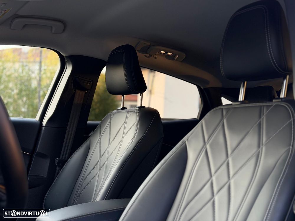 Ford Mustang Mach-E Standard - 15