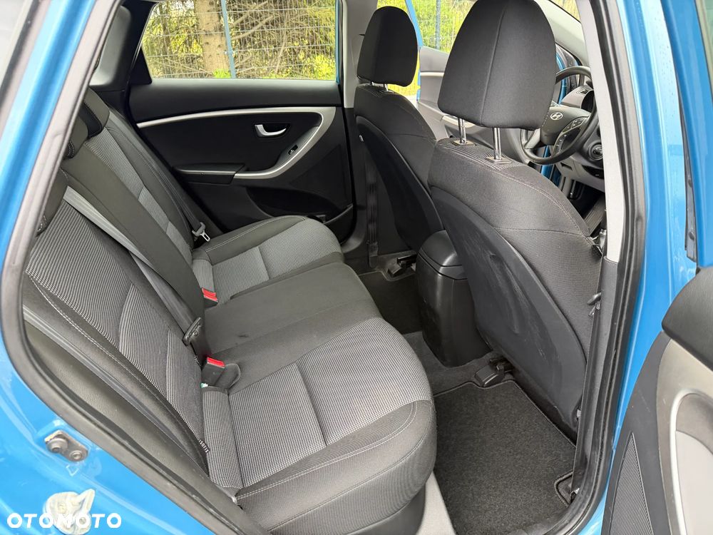 Hyundai i30 1.6 Comfort - 18