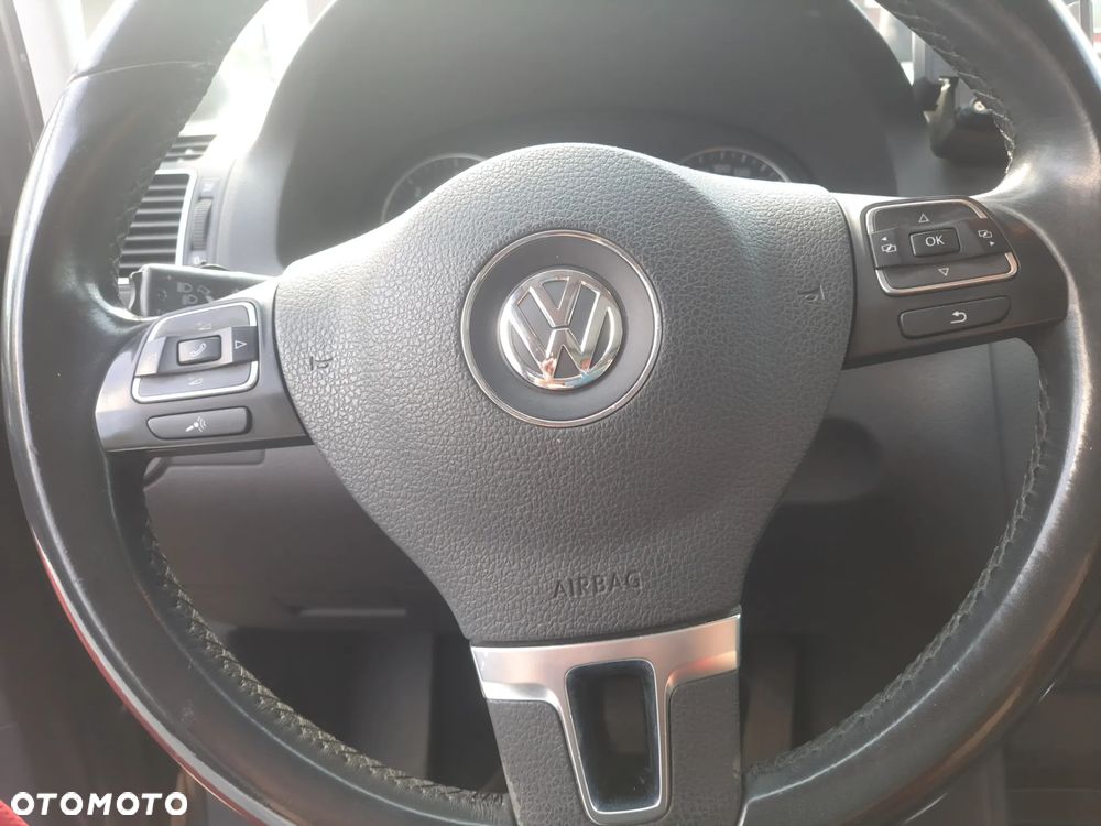 Volkswagen Touran 2.0 TDI DPF DSG Highline - 11