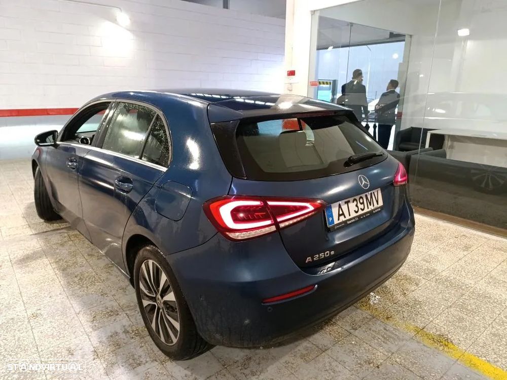 Mercedes-Benz A 250 e Style Plus - 2