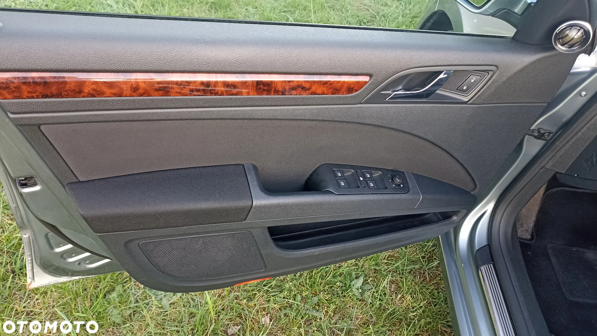 Skoda Superb Combi 2.0 TDI DSG Elegance - 13