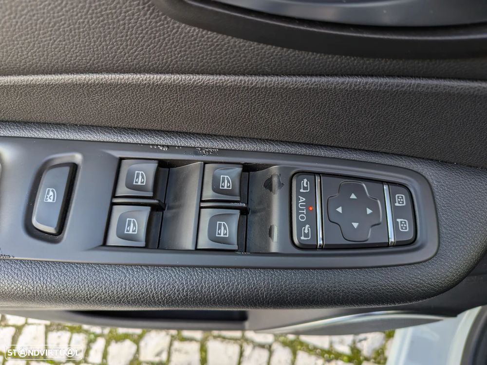 Renault Captur 1.5 dCi Exclusive EDC - 6