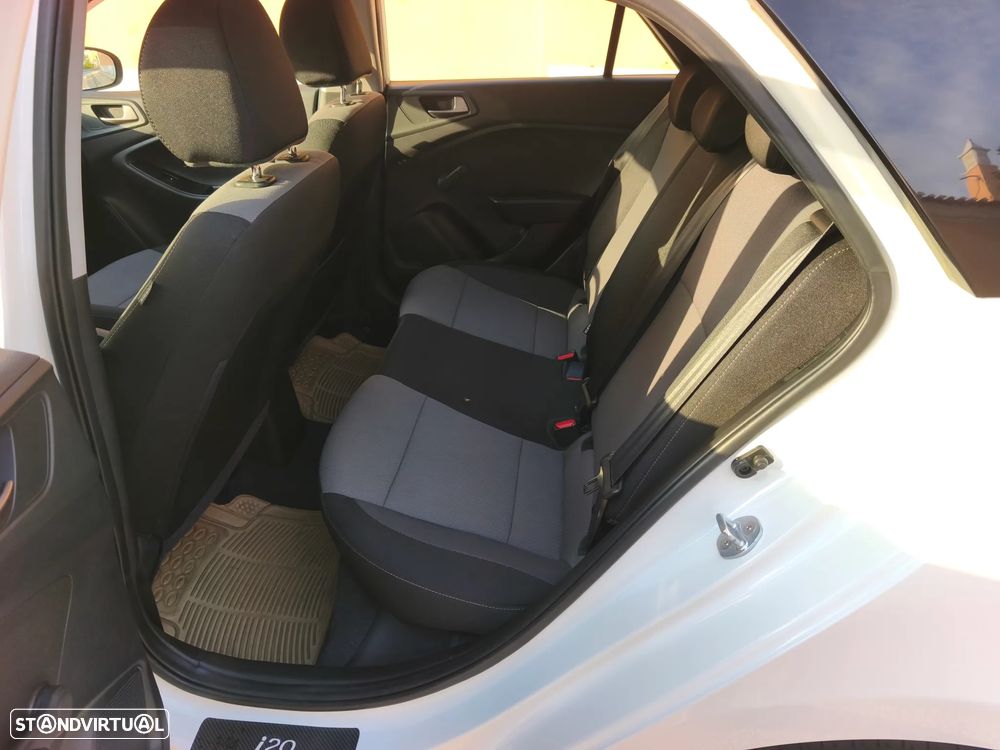 Hyundai i20 1.1 CRDi Access+Bluetooth - 9