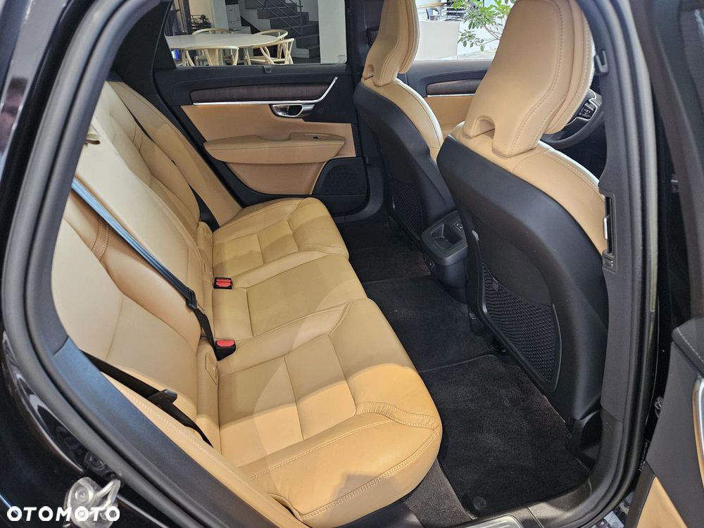 Volvo V90 - 37