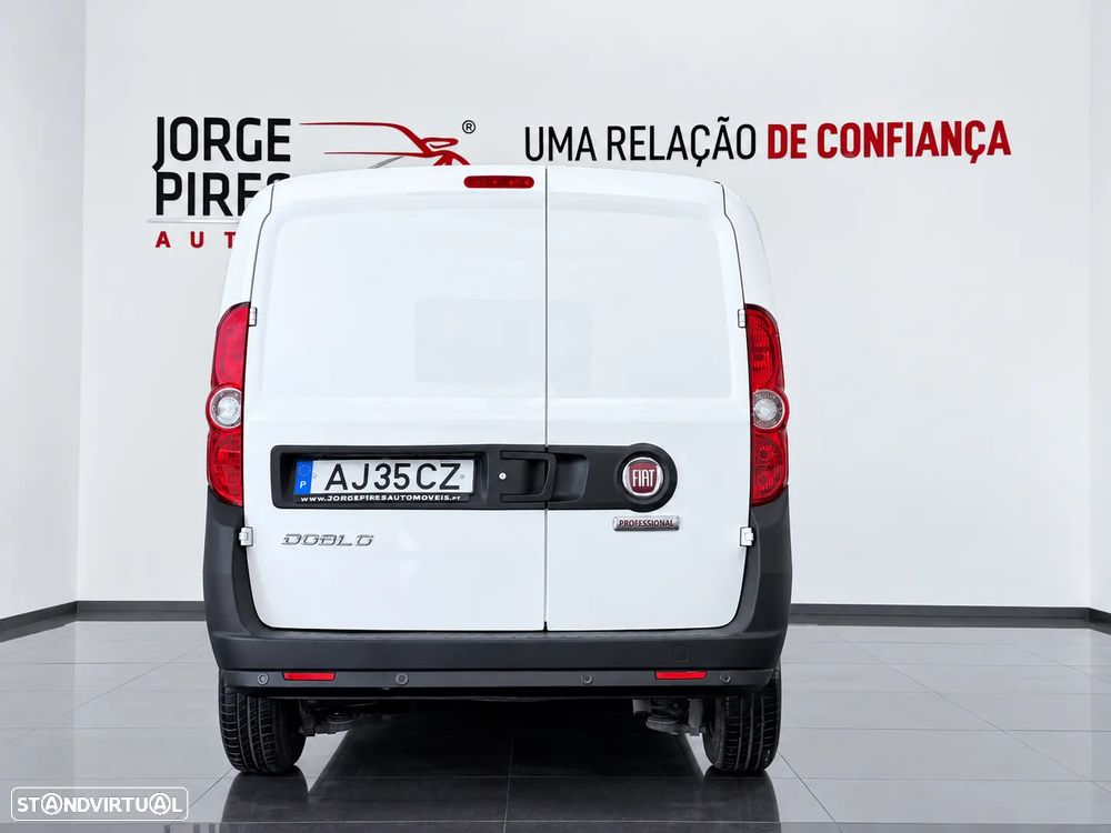 Fiat DOBLO CARGO 1.3 M-JET 95 CV - 3 LUGARES - IVA DEDUTIVÉL - 8603 KM - 18