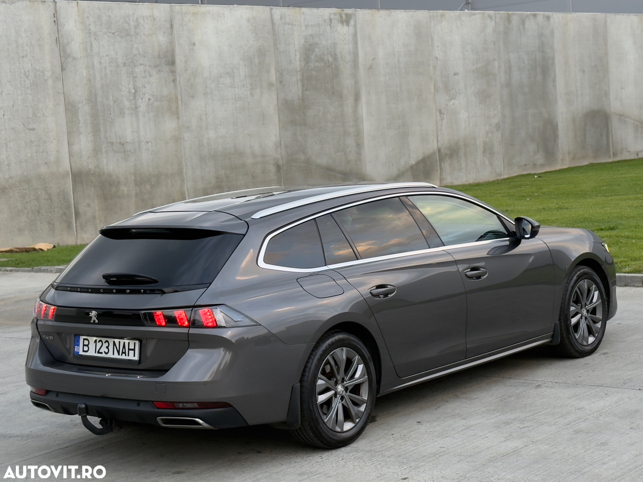 Peugeot 508 BlueHDi 130 EAT8 Allure Pack - 33