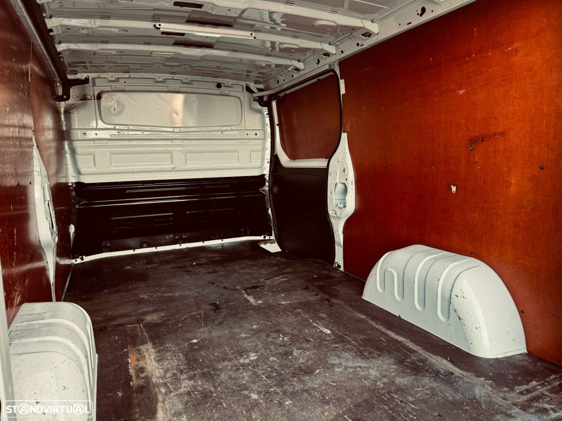 Opel Vivaro - 20