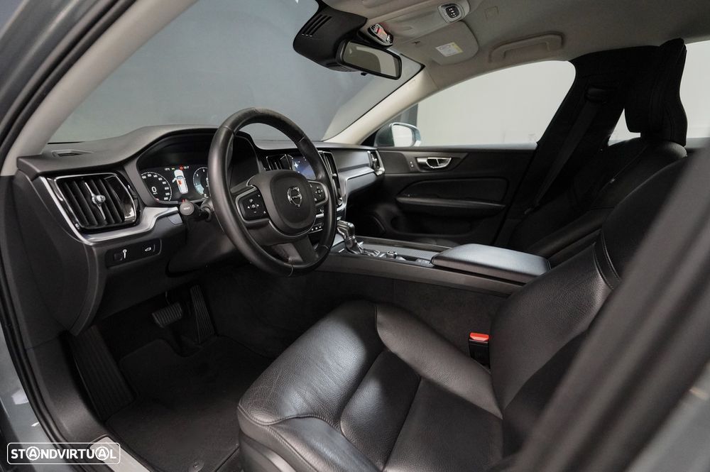 Volvo V60 2.0 D3 Momentum Plus Geartronic - 22