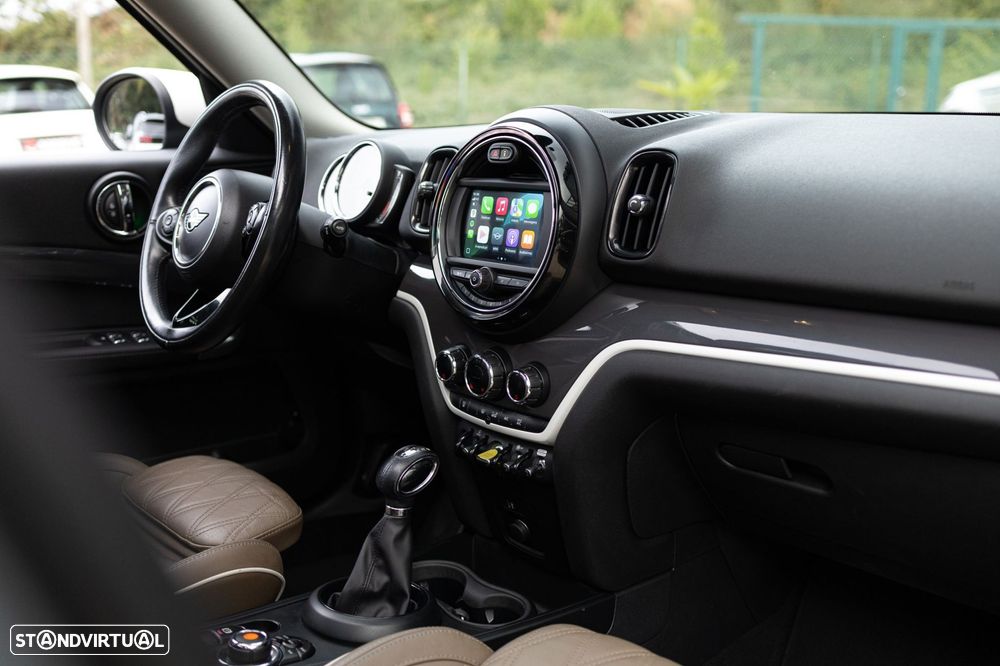 MINI Countryman Cooper SE ALL4 Auto - 38