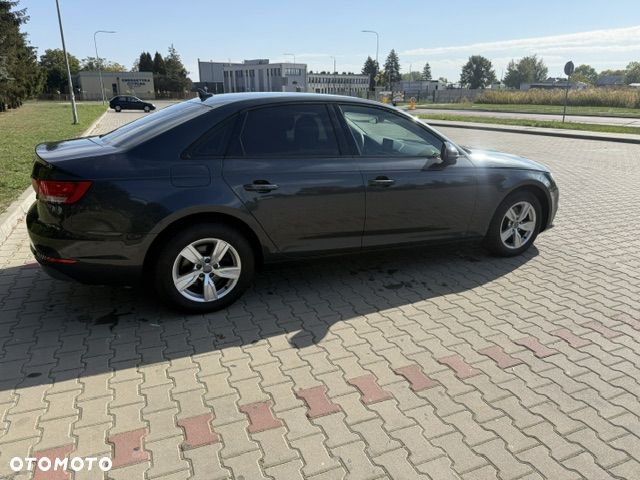 Audi A4 2016 photo 4