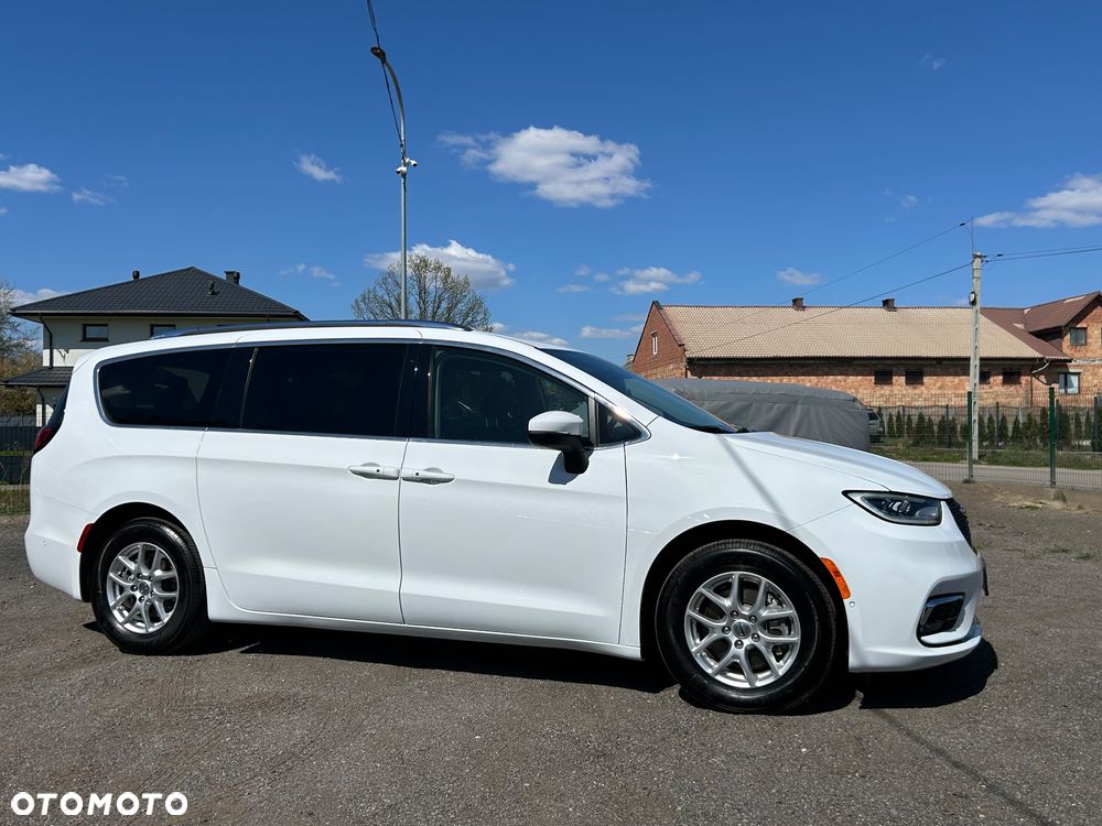 Chrysler Pacifica - 10
