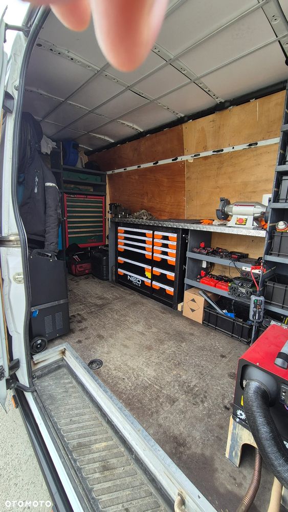 Mercedes-Benz SPRINTER 319 - 3