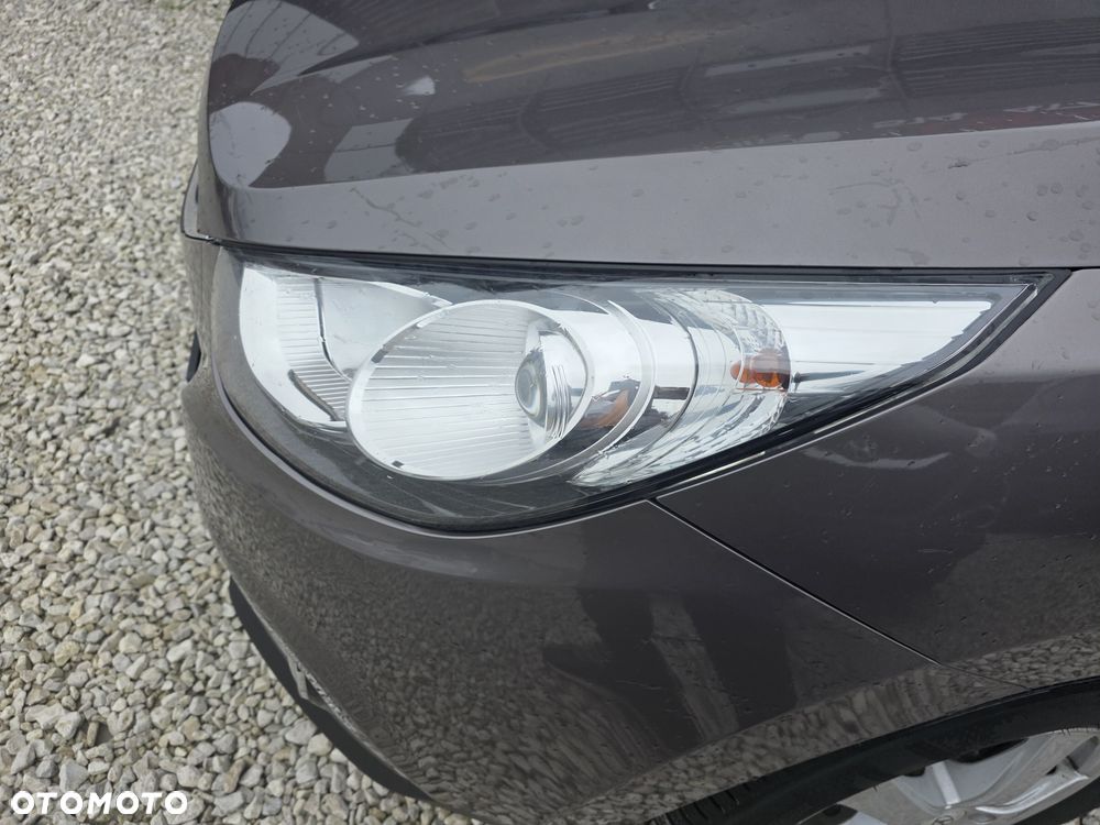 Hyundai ix35 1.7 CRDi 2WD UEFA EURO 2012 Edition - 16
