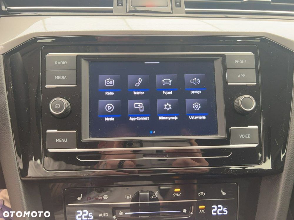 Volkswagen Passat - 20