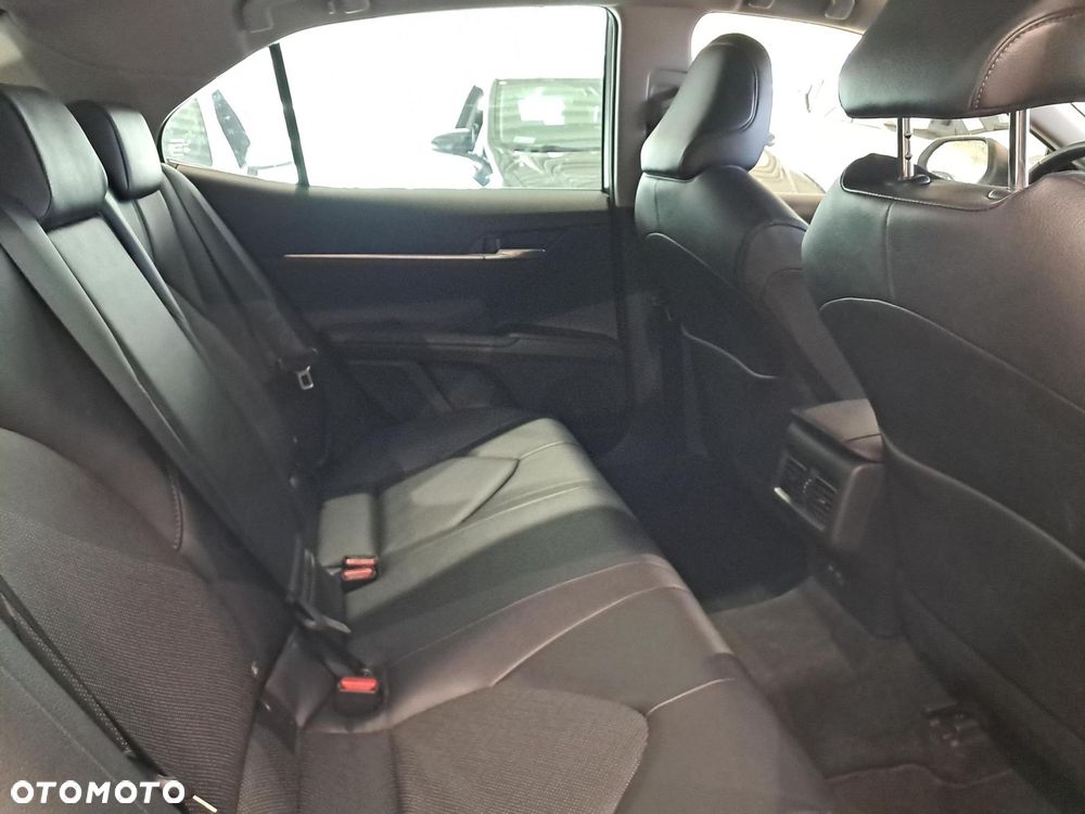 Toyota Camry 2.5 Hybrid Executive CVT - 10