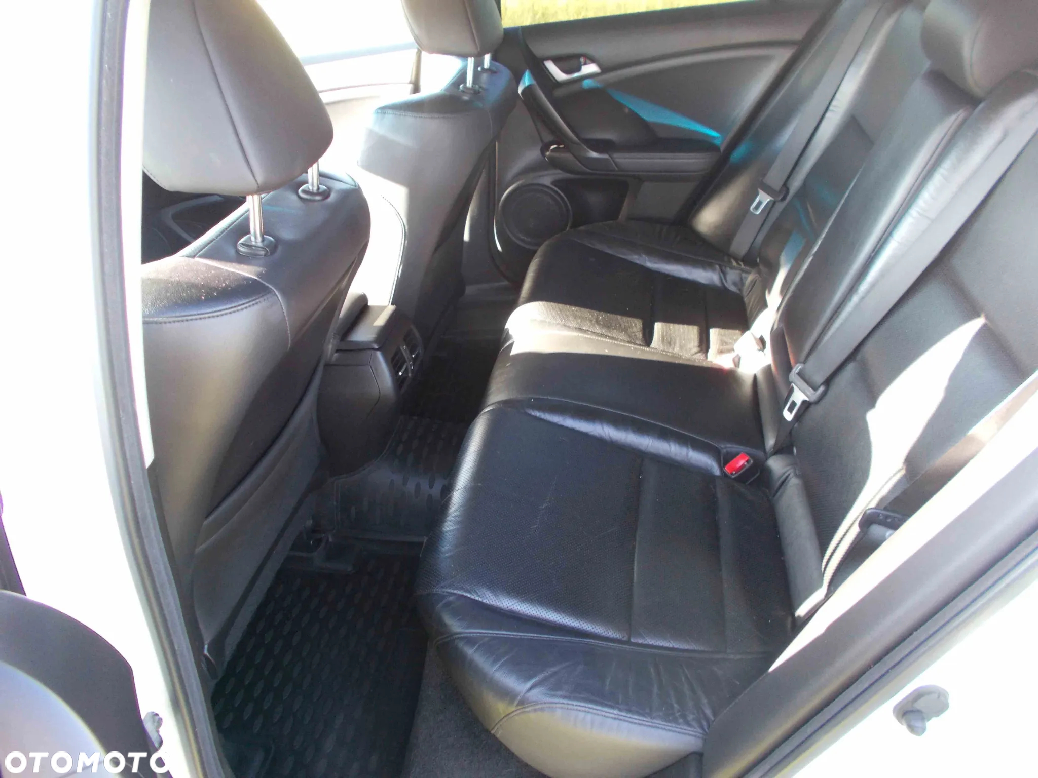 Honda Accord 2.0 Executive - 21