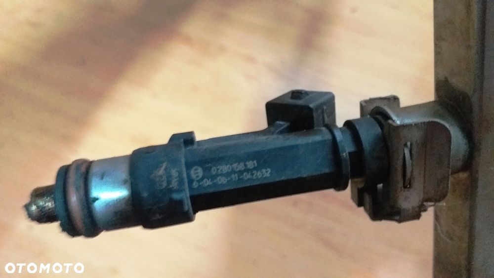 Listwa wtryskowa wtryskiwacze Opel Corsa D Lift 1.2 B 0280151239 55562258 0280158181 - 3