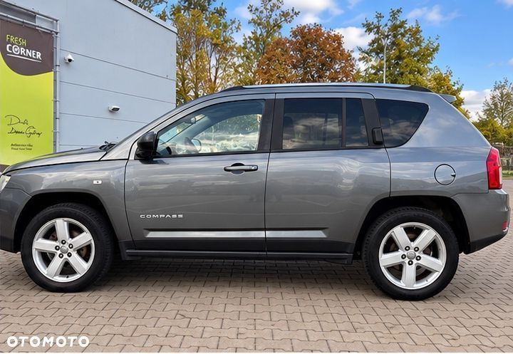 Jeep Compass 2012 photo 4