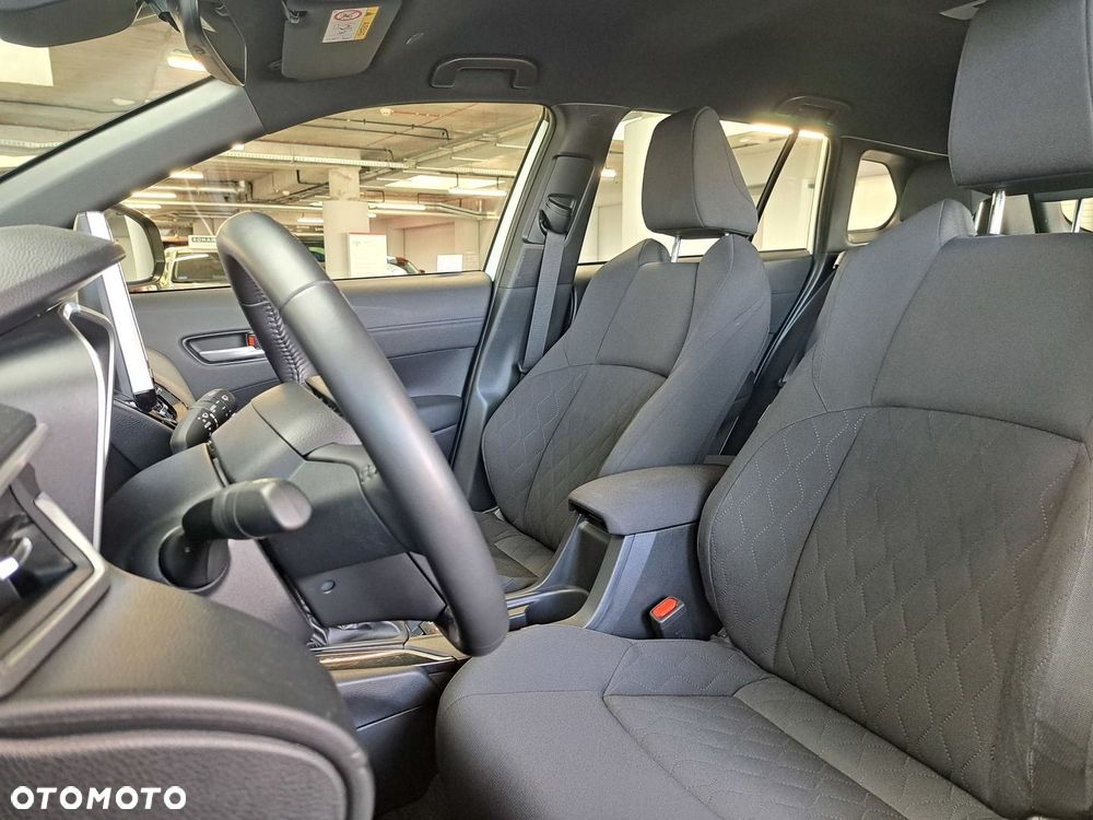 Toyota Corolla Cross - 11