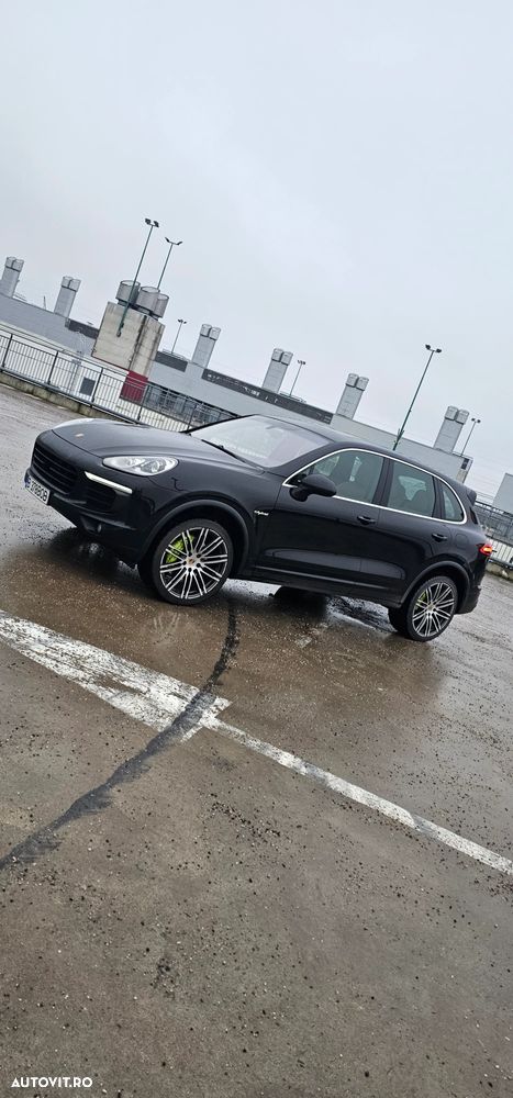 Porsche Cayenne S E-Hybrid Platinum Edition - 16