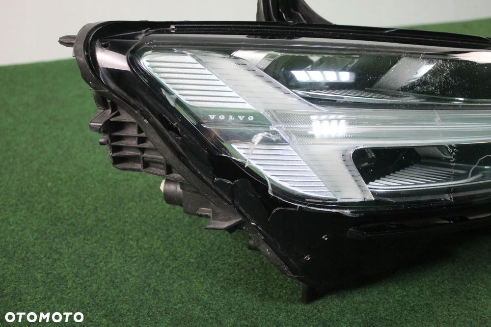 LAMPA PRAWA PRZÓD VOLVO V60 FULL LED OE - 2