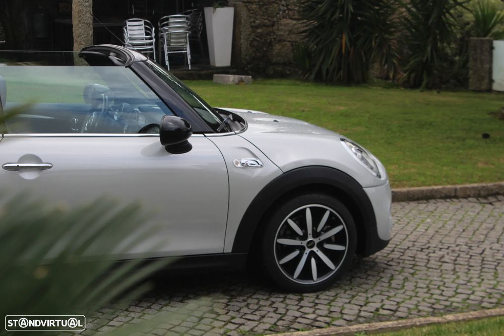 MINI Cabrio Cooper SD Auto Desportiva - 11