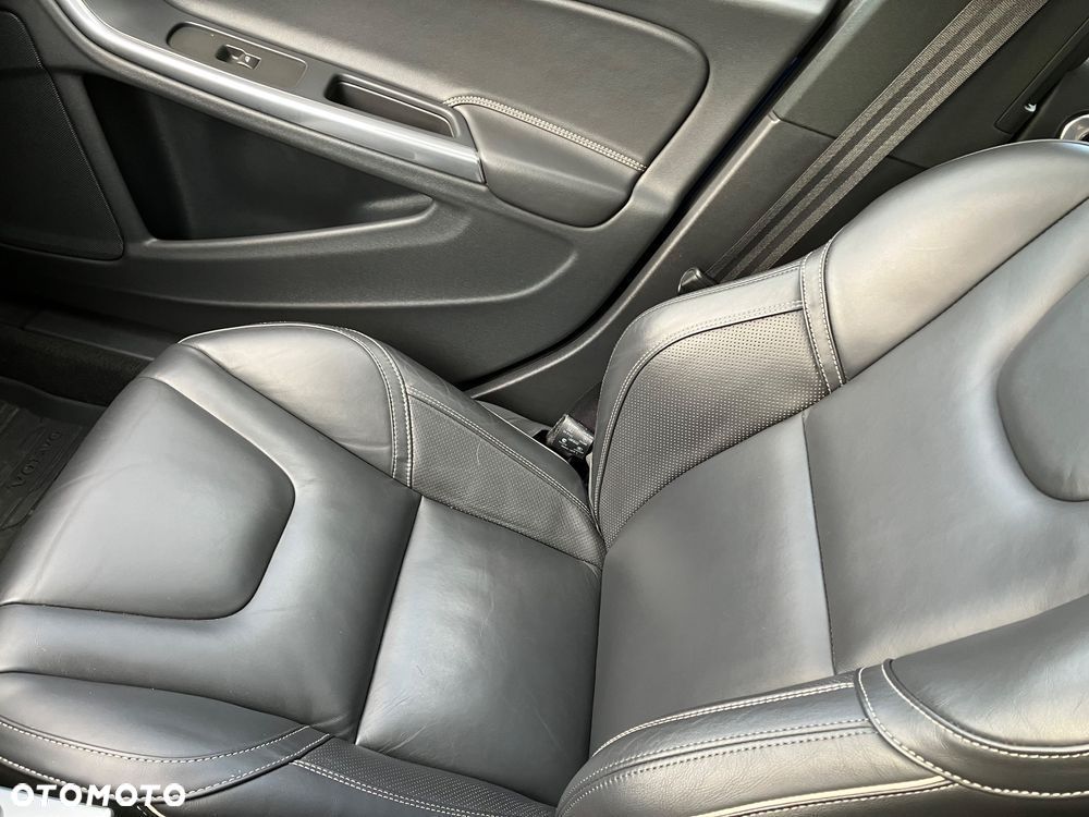 Volvo S60 T6 AWD Drive-E R-Design Momentum - 15