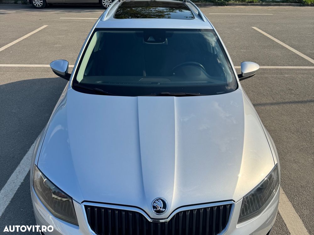 Skoda Octavia 2.0 TDI DSG Style - 8