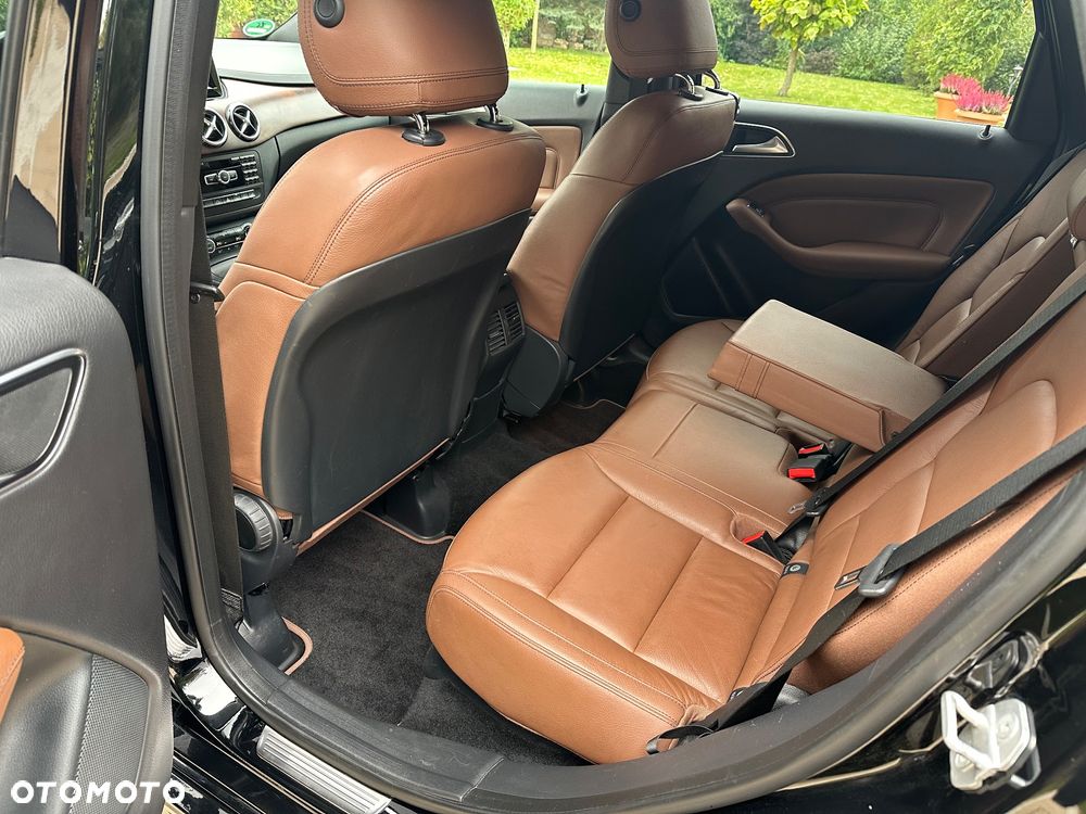 Mercedes-Benz Klasa B 200 CDI (BlueEFFICIENCY) 7G-DCT - 17