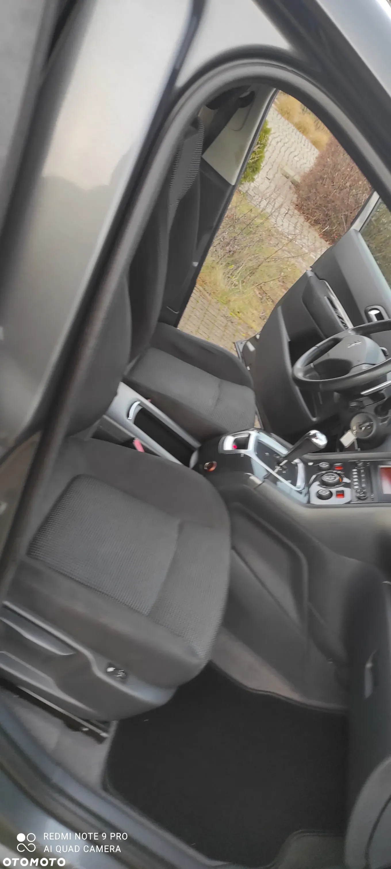 Peugeot 5008 HDI FAP 110 EGS6 Premium - 32