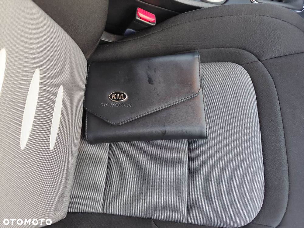 Kia Ceed - 27