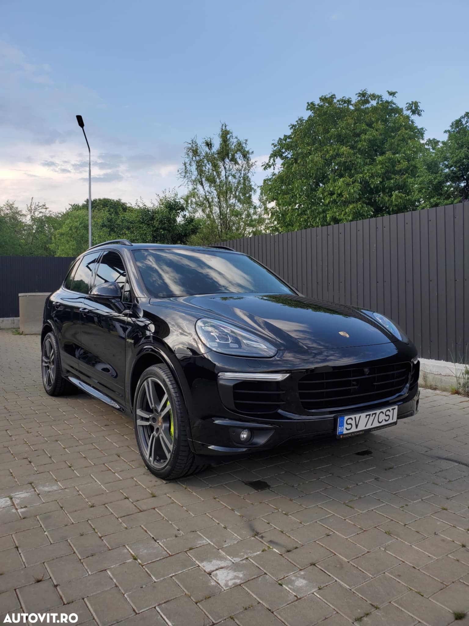 Porsche Cayenne Tiptronic S Platinum Edition - 36