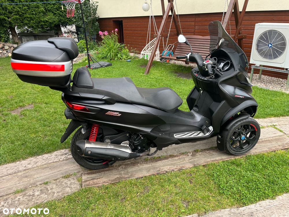 Piaggio MP-3 - 4