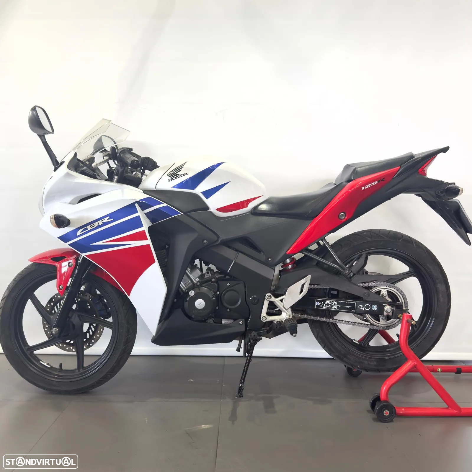 Honda CBR 125R - 4