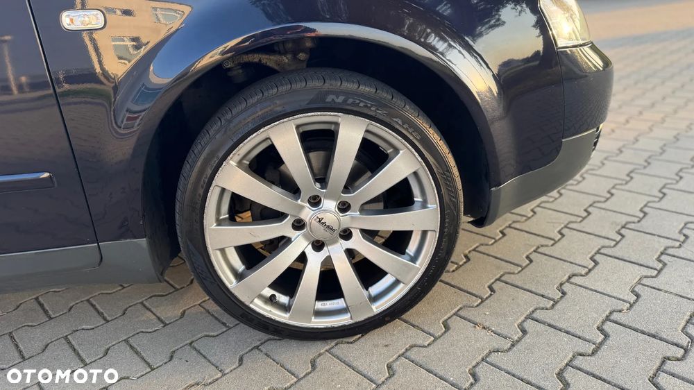 Audi A4 Limousine - 14