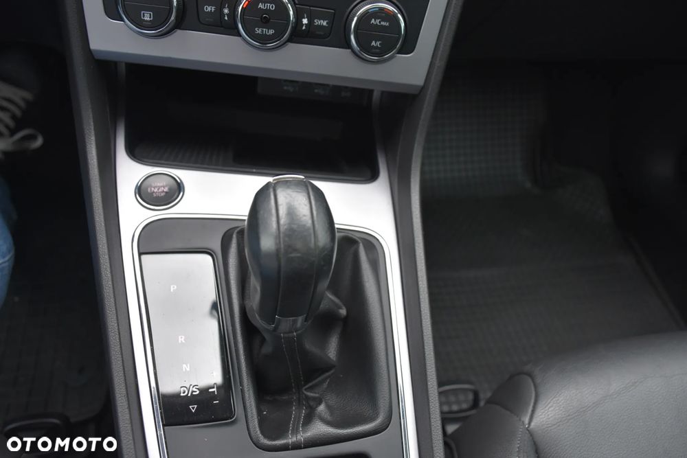 Seat Leon 2.0 TDI DPF Start&Stop DSG XCELLENCE - 24