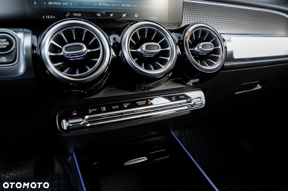 Mercedes-Benz GLB 220 d Progressive 8G-DCT - 25