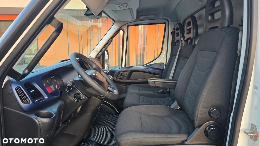 Iveco DAILY 3.0 180KM 10EP 72C18❗❗ŁADOWNOŚĆ 4 TONY / ZABUDOWA UNICAR 5M / SKRZYNIA OTWARTA / ROSTAW OSI 4.75 MAX / SKRZYNIA MANUALNA / TEMPOMAT / BURTY 40CM / SERWIS ASO / SALON POLSKA / 1 WŁASCICIEL -❗❗ - 26