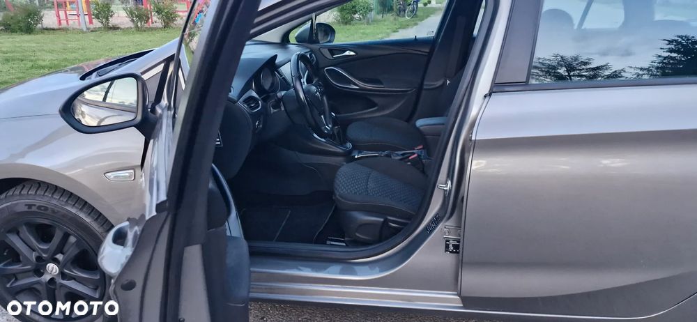 Opel Astra 1.4 Turbo Dynamic - 24