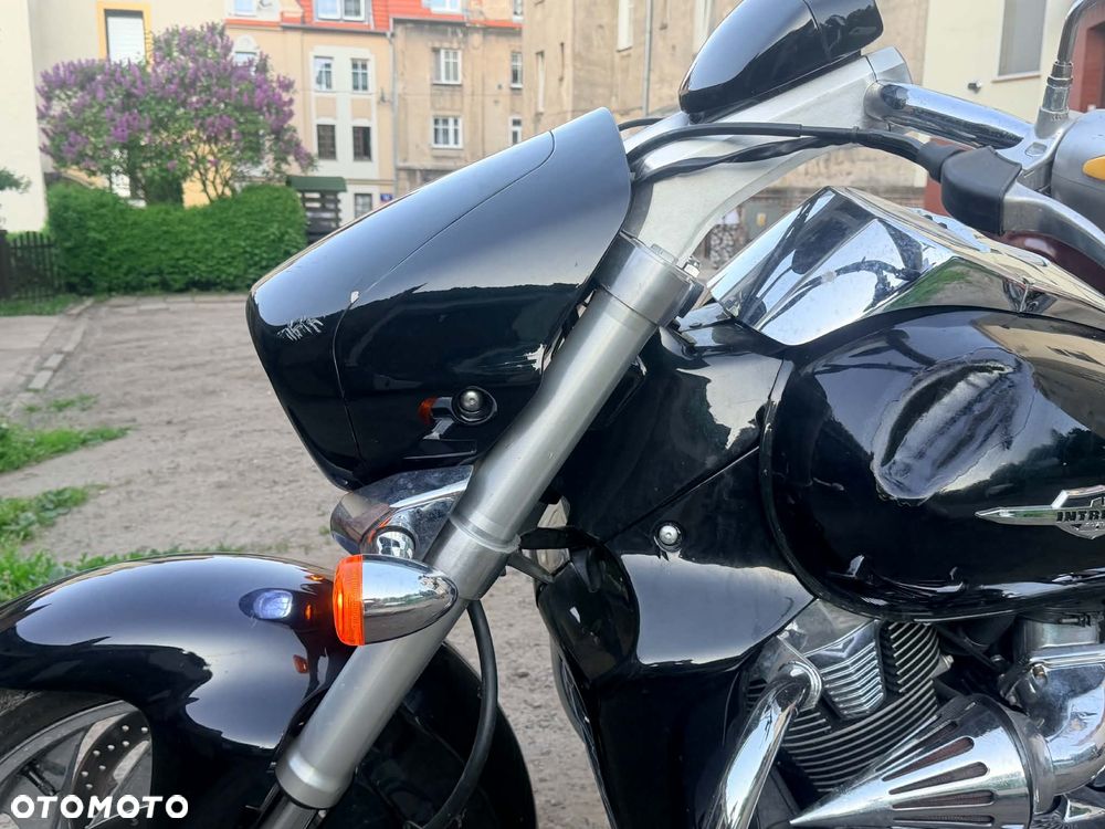 Suzuki Intruder - 7