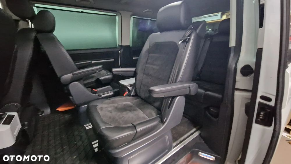 Volkswagen Multivan - 11