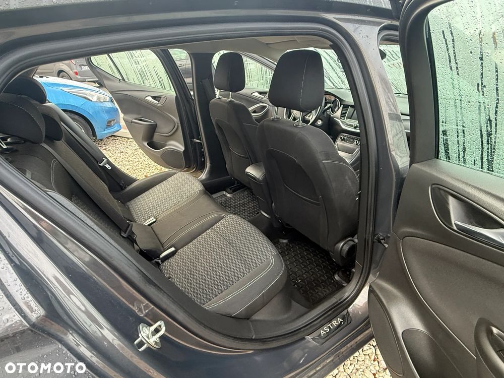 Opel Astra 1.4 Turbo Innovation - 24
