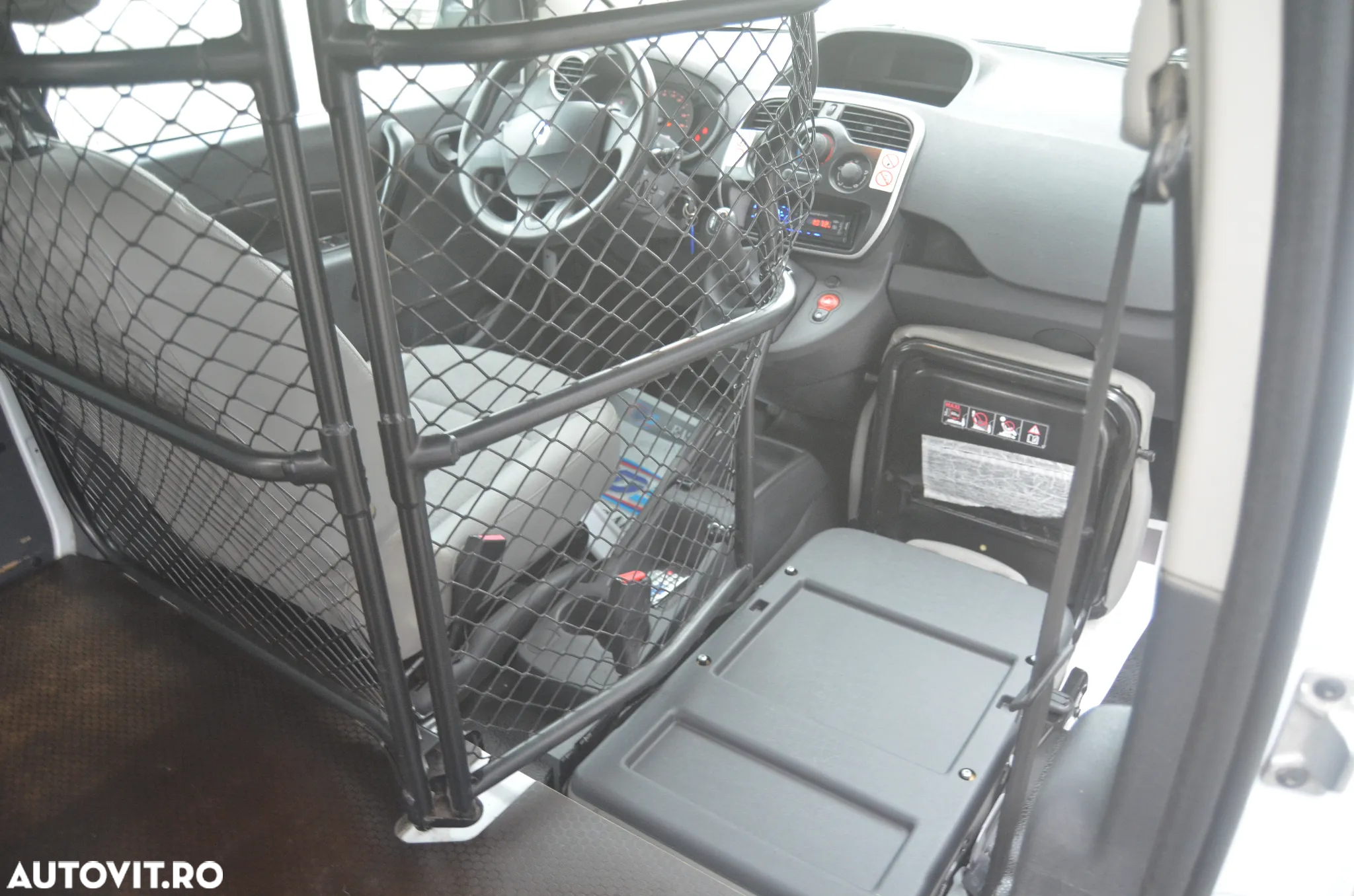 Renault Kangoo dCi 90 FAP Grand - 25