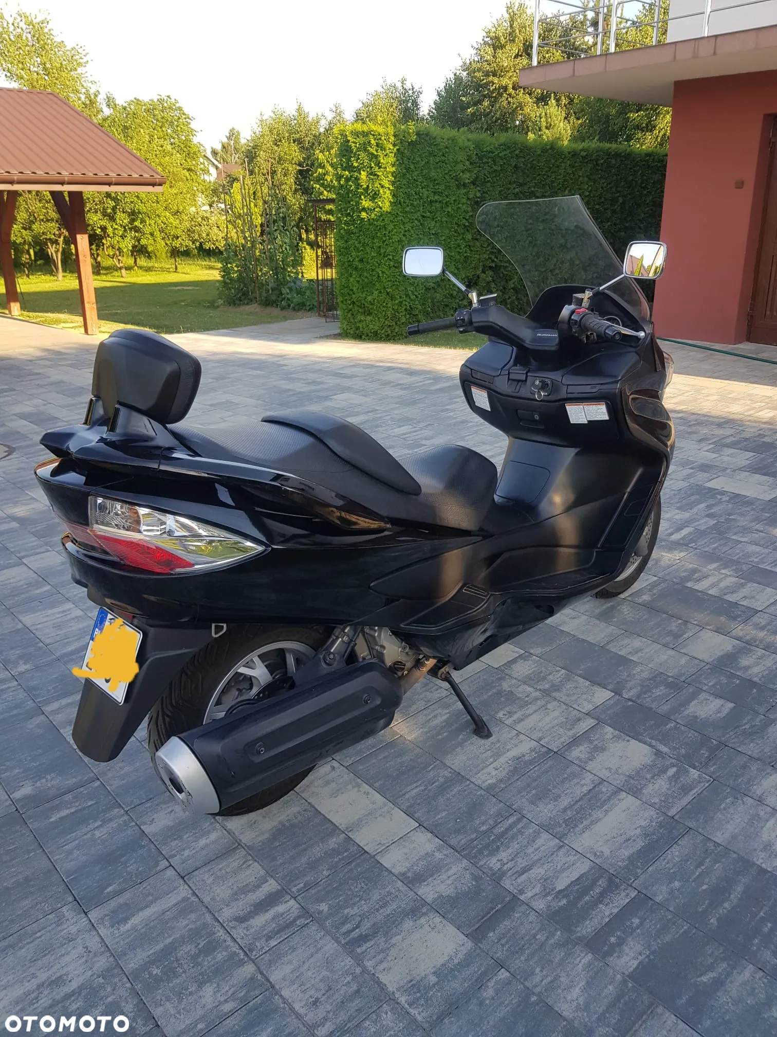 Suzuki Burgman - 9