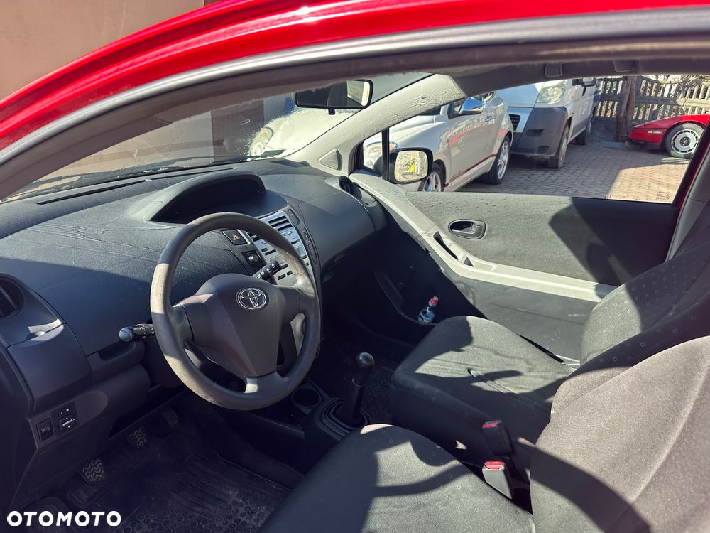 Toyota Yaris 1.0 VVT-i - 7