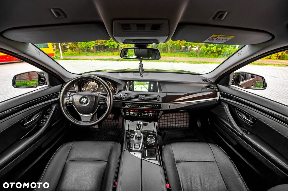 BMW Seria 5 530d Sport-Aut Luxury Line - 5
