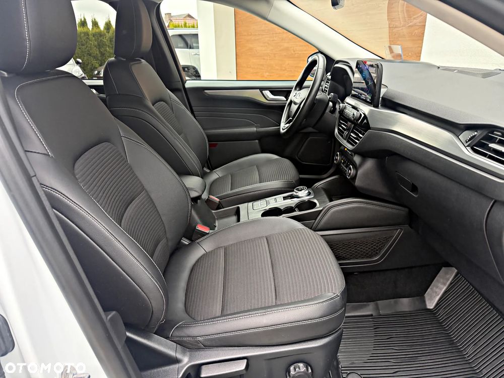 Ford Kuga 2.0 EcoBlue 4x4 TITANIUM - 27